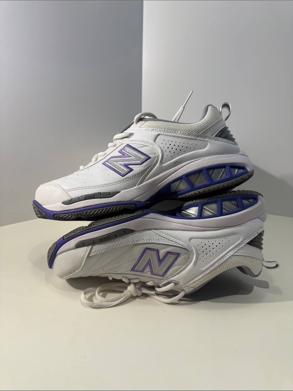 New Balance 806 White Purple Tennis Shoes Women’s 8.5 Wide 2E